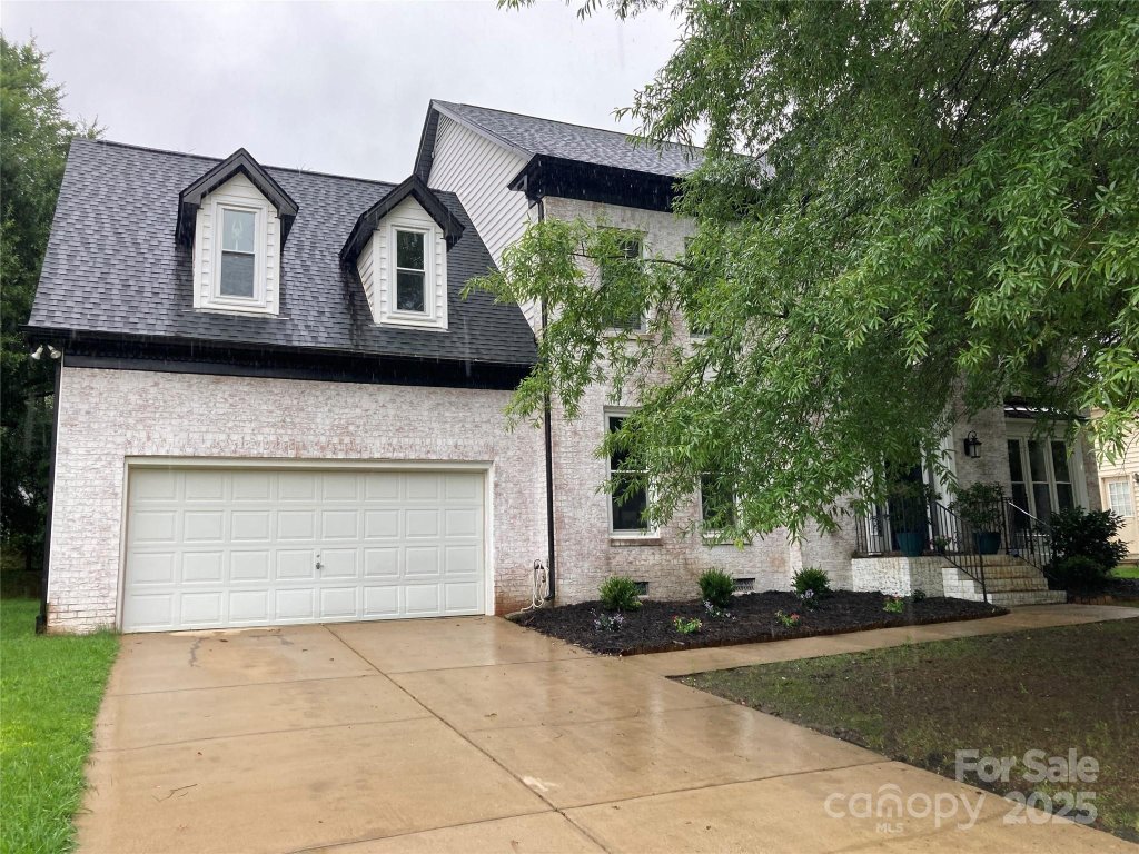 Hunters Valley, Charlotte community