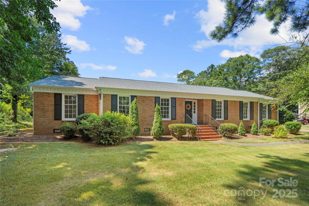 1654 Clarendon Place