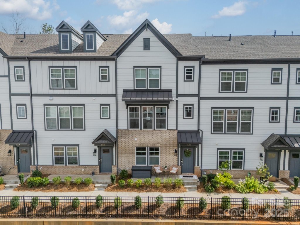 5013 Nestling Spring Street