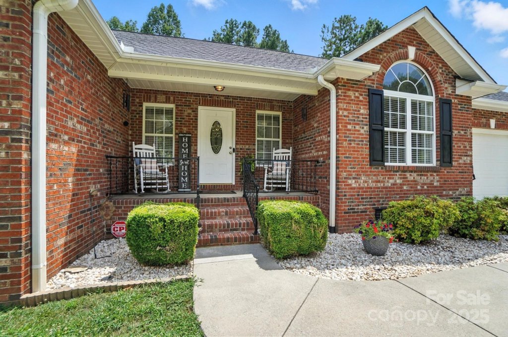 7288 Pine Ridge Drive