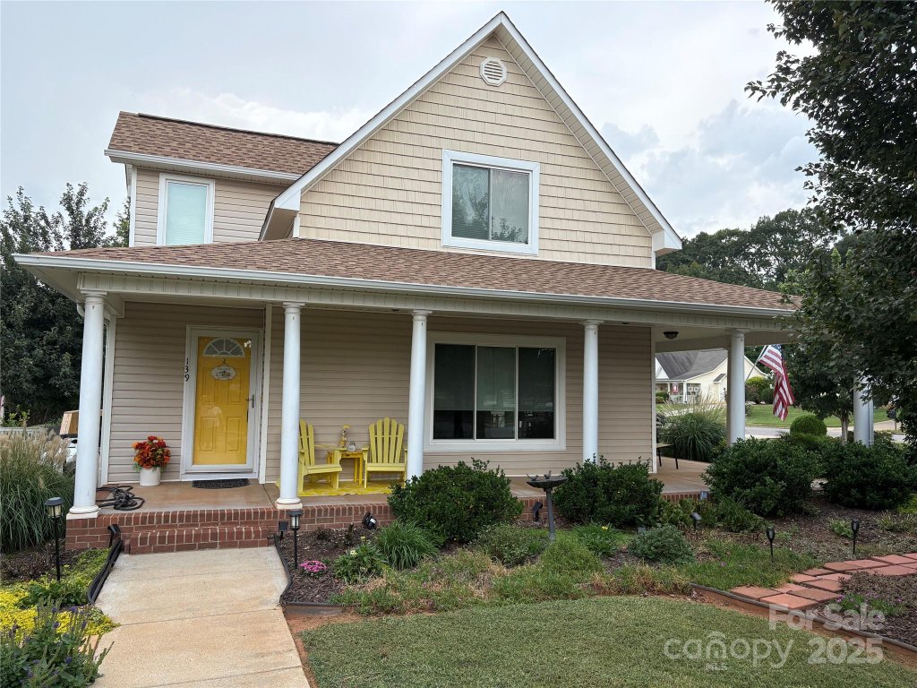 139 Valencia Lane
