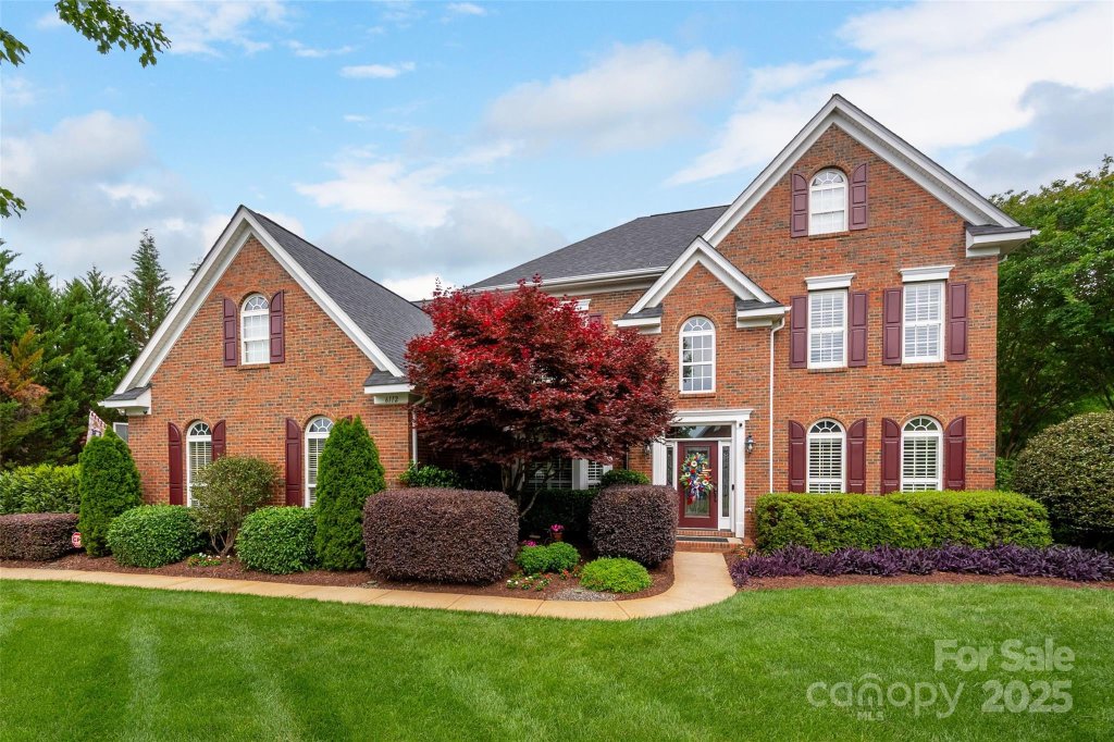 6112 Lost Gate Lane