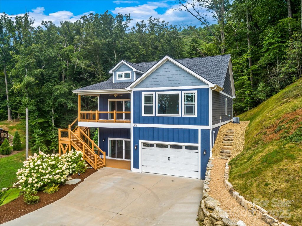 South Creek Cottages, Fletcher community