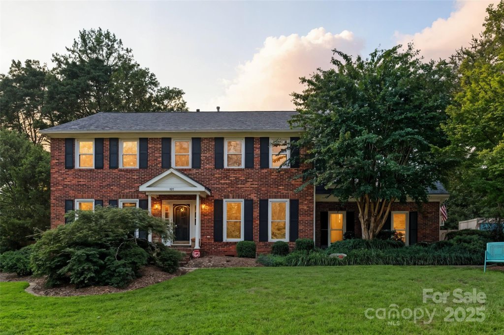 121 Pallisades Court