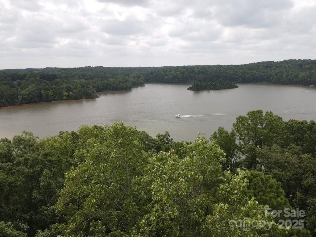 3235 Lake Pointe Drive