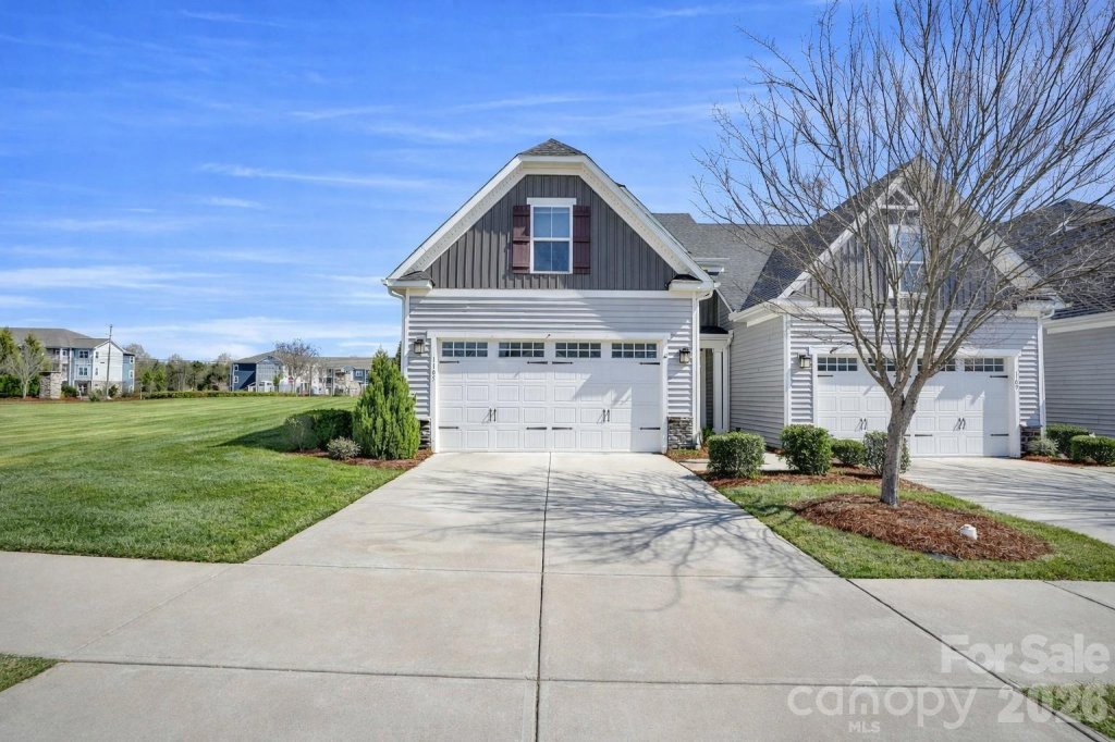1105 Stella Court