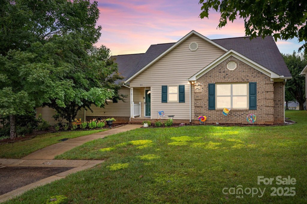 315 Hidden Creek Circle
