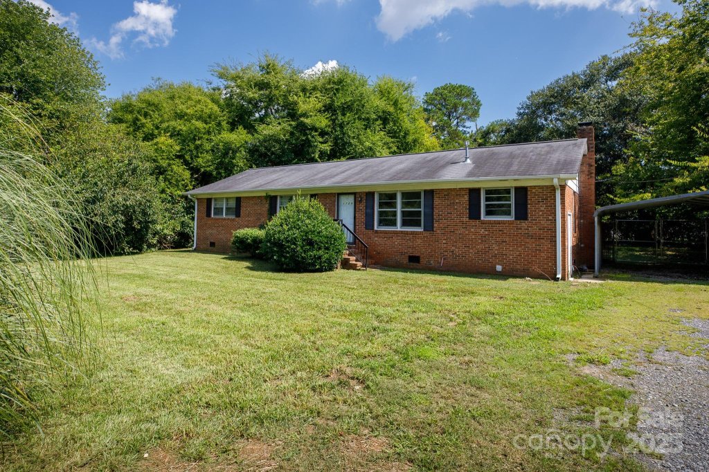 1729 Fieldcrest Circle