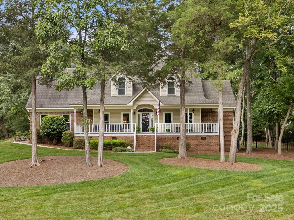 901 Woodhurst Drive
