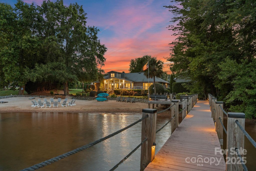 1350 Strawberry Lane