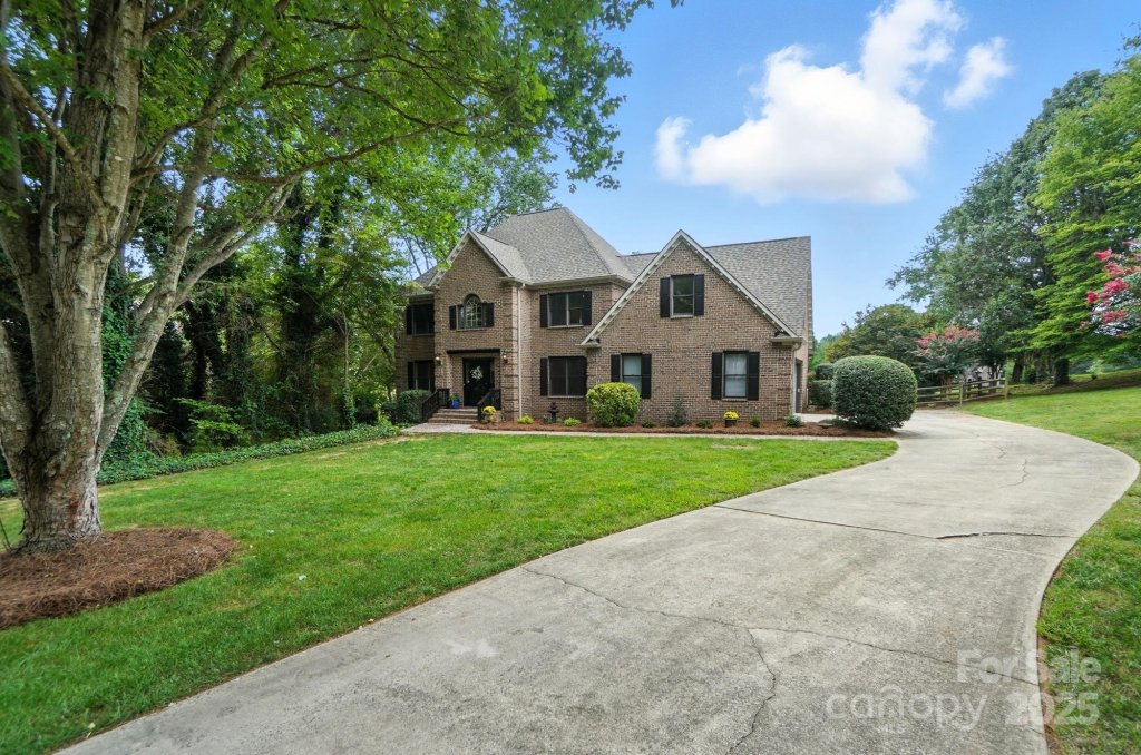 147 Old Squaw Road