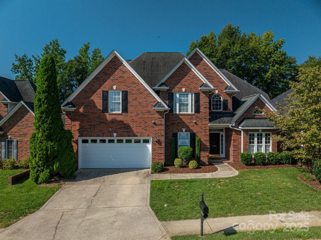 2509 Firethorn Court