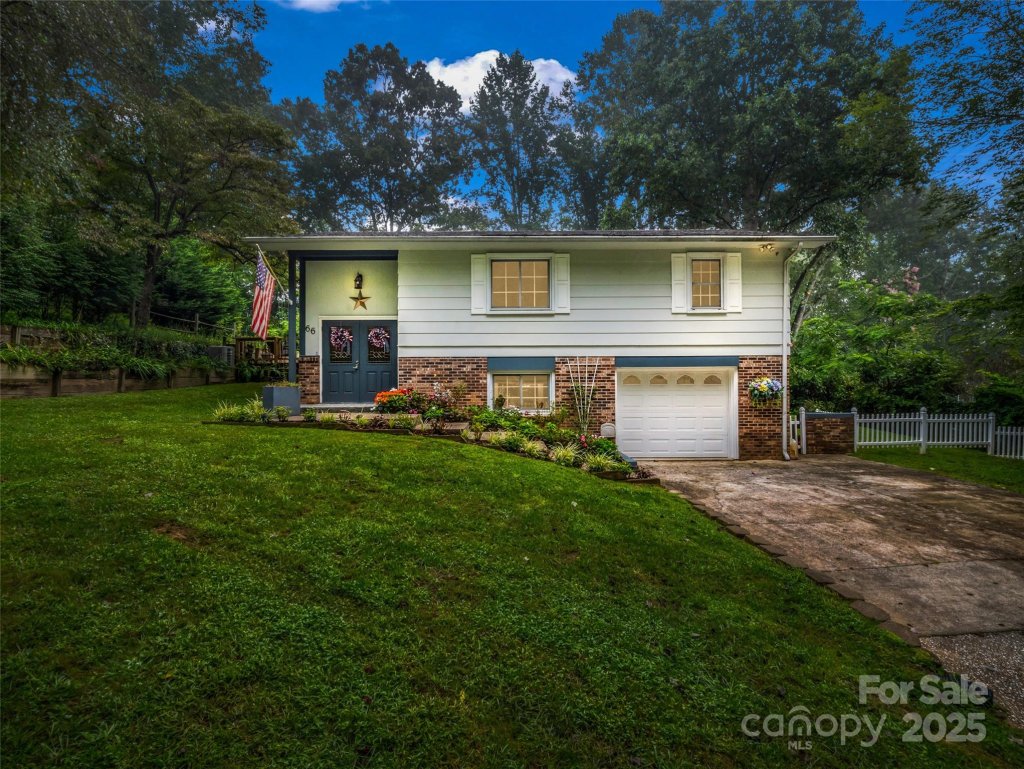 Barberry Heights, Brevard community