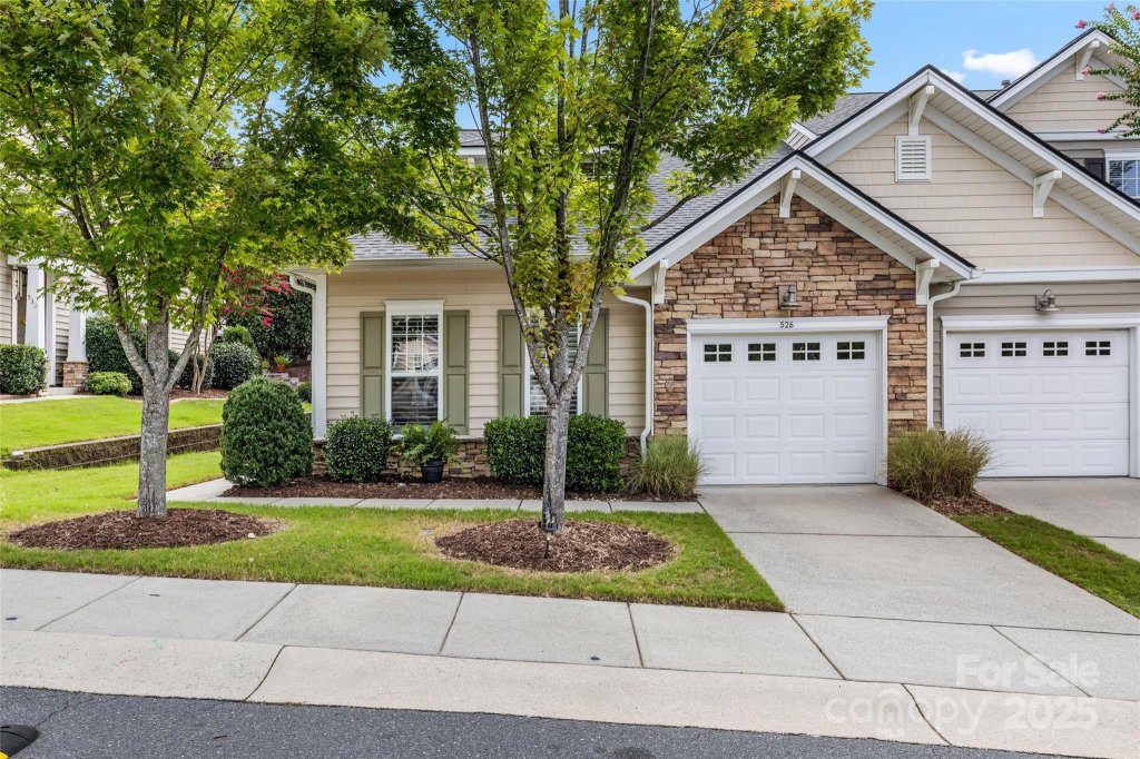 526 Pine Links Drive
