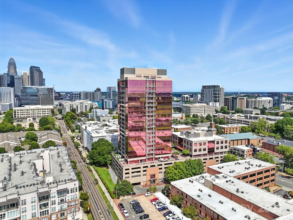 315 Arlington Avenue 1704