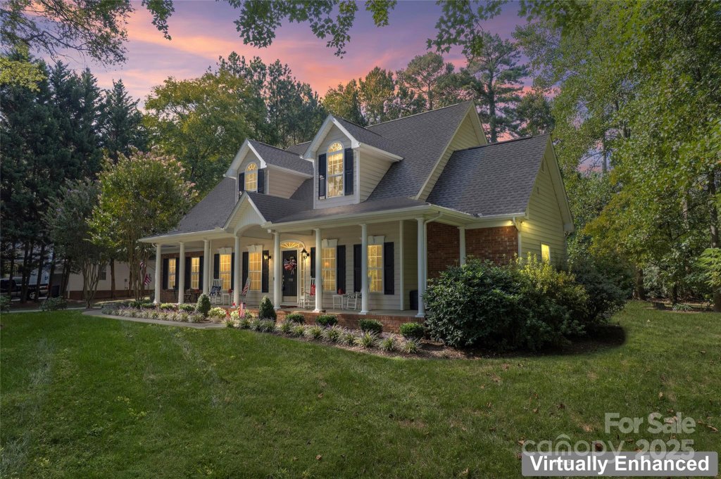 Robinson Woods, Mooresville community