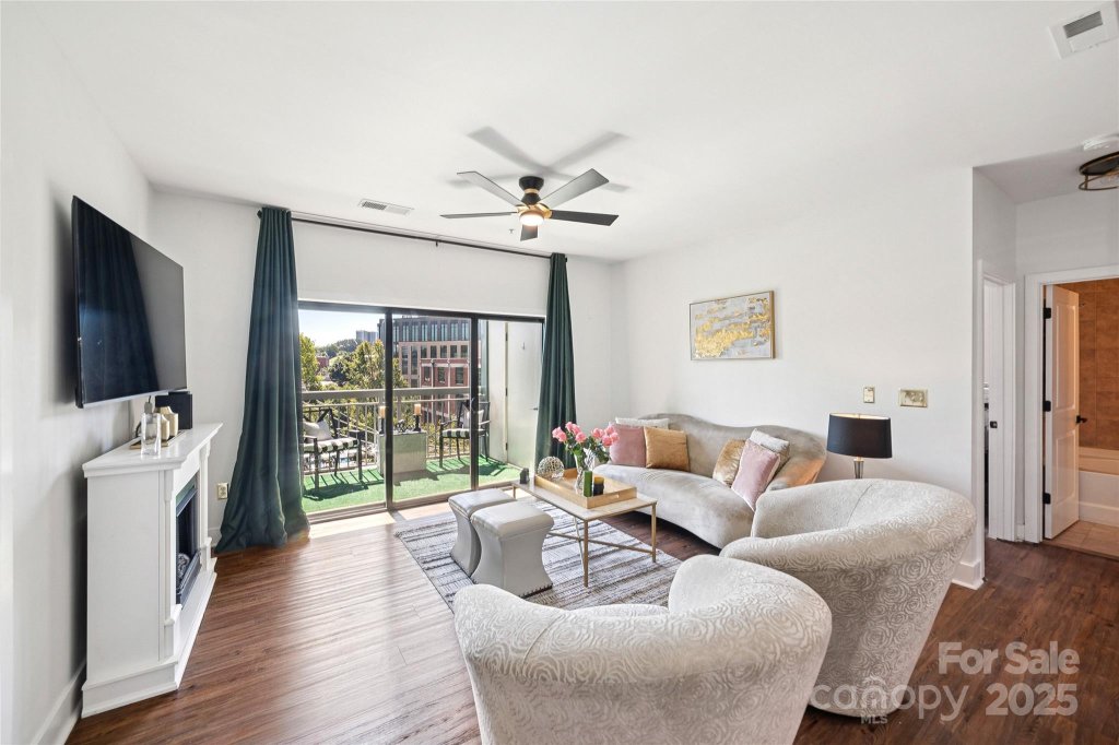 630 Calvert Street 305