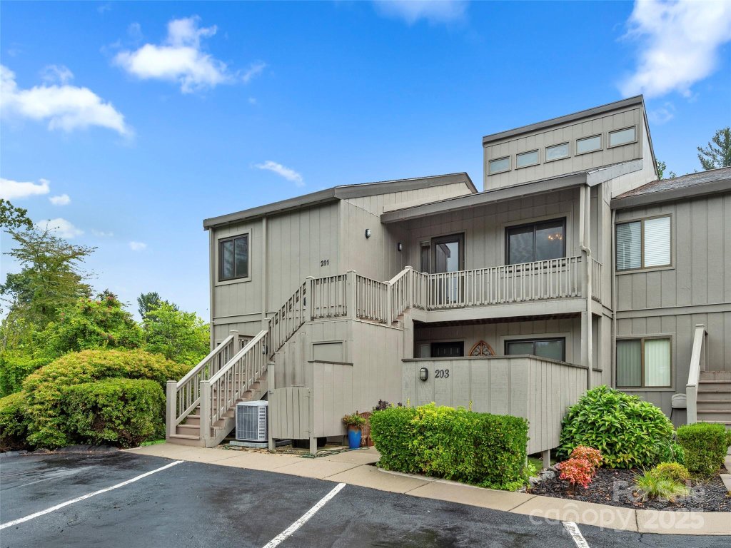 201 Juniper Lane