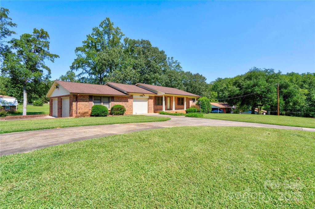 Winter Park, Shelby community