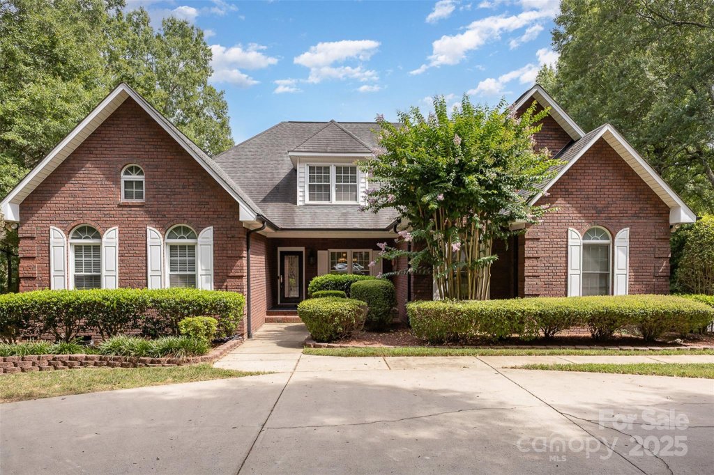 5619 Weddington Road