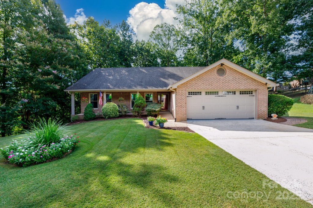 806 Isle Of Palms Court