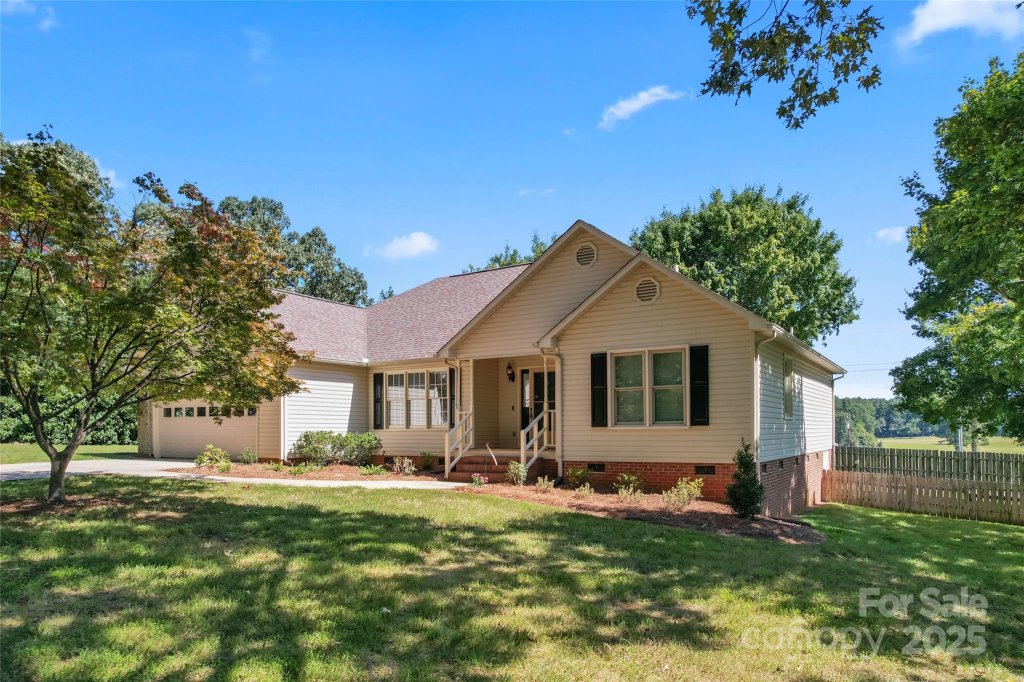 1706 Whitney Lane