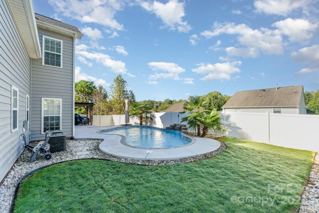 The Hampshires, Mooresville community