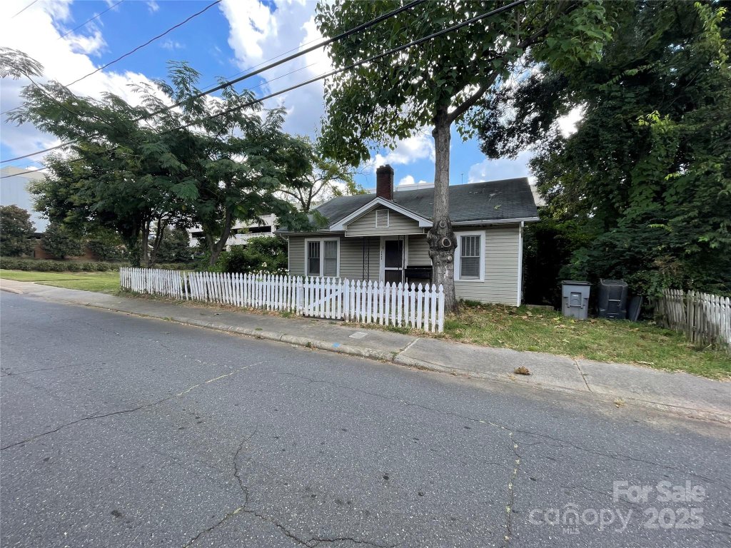 1608 Duckworth Avenue