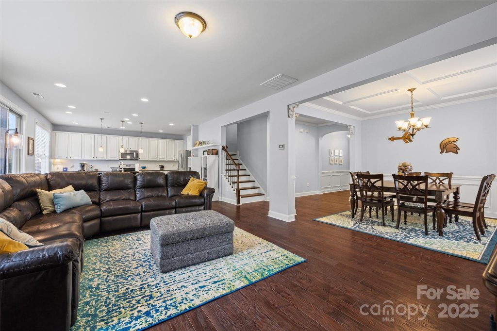 15338 Oleander Drive