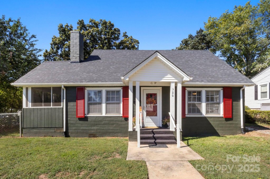 320 S Oakwood Drive