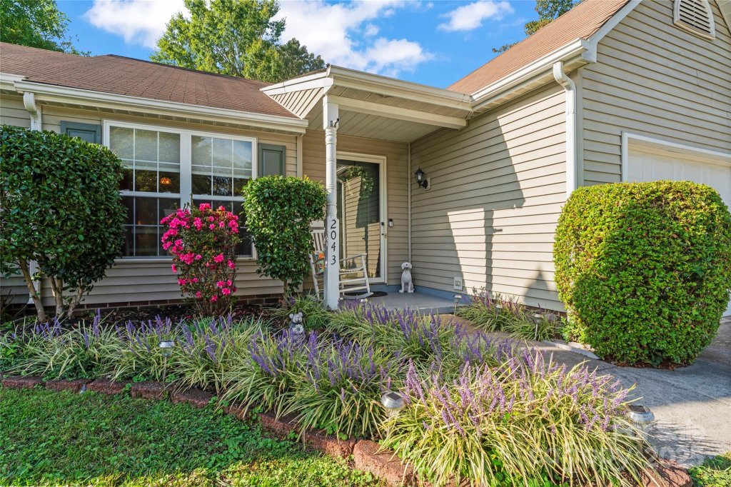 2043 Mallard Woods Place