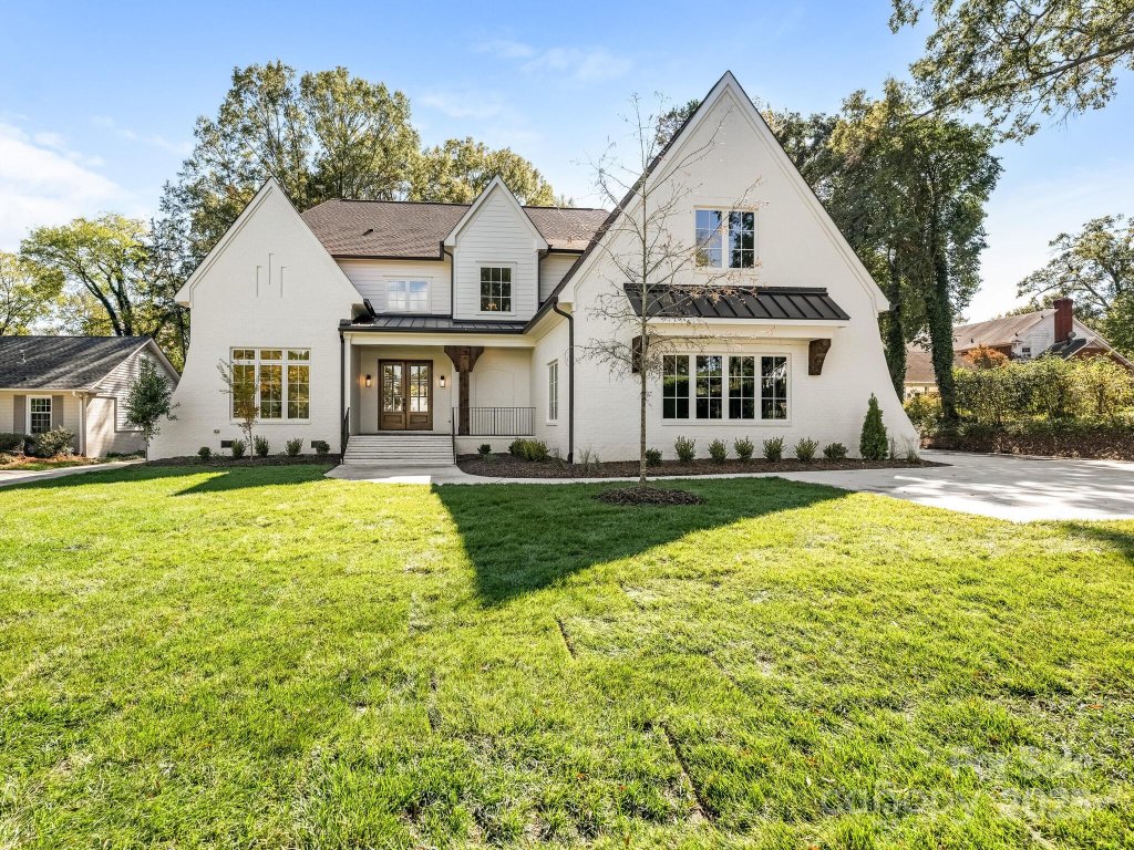 1511 Cavendish Court