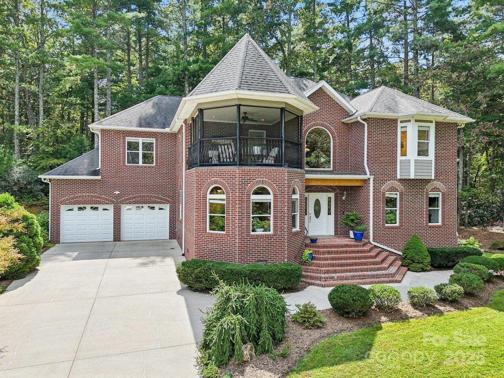 Corbran Woods, Fairview community