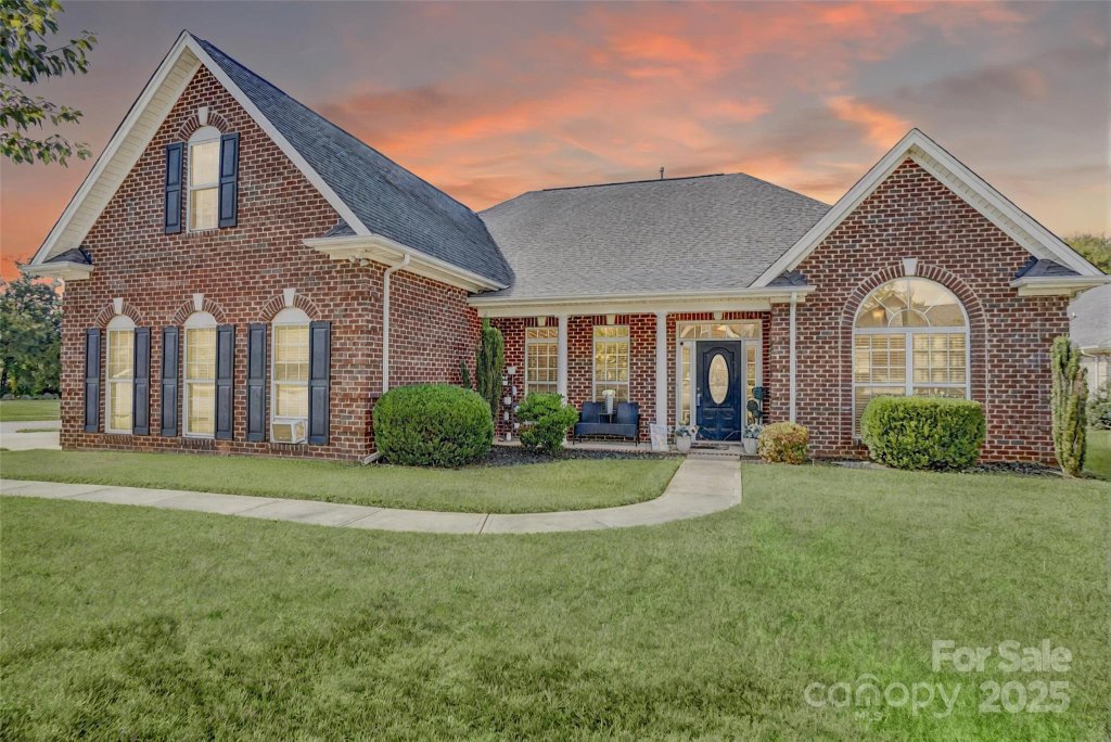 5421 Roberta Meadows Court