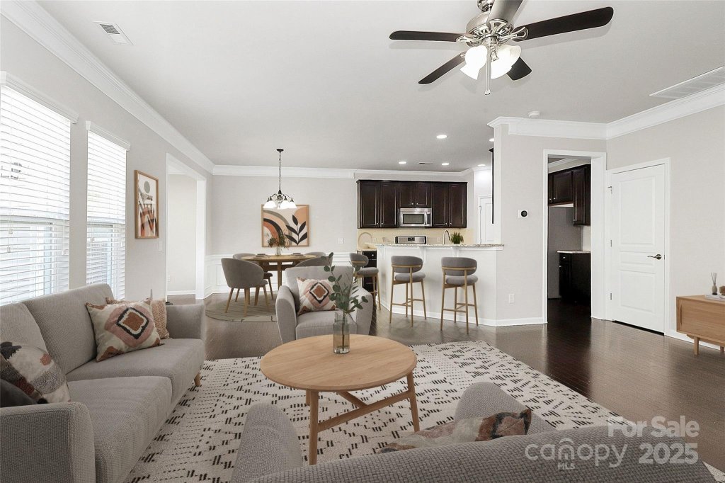 1929 Royal Gorge Avenue