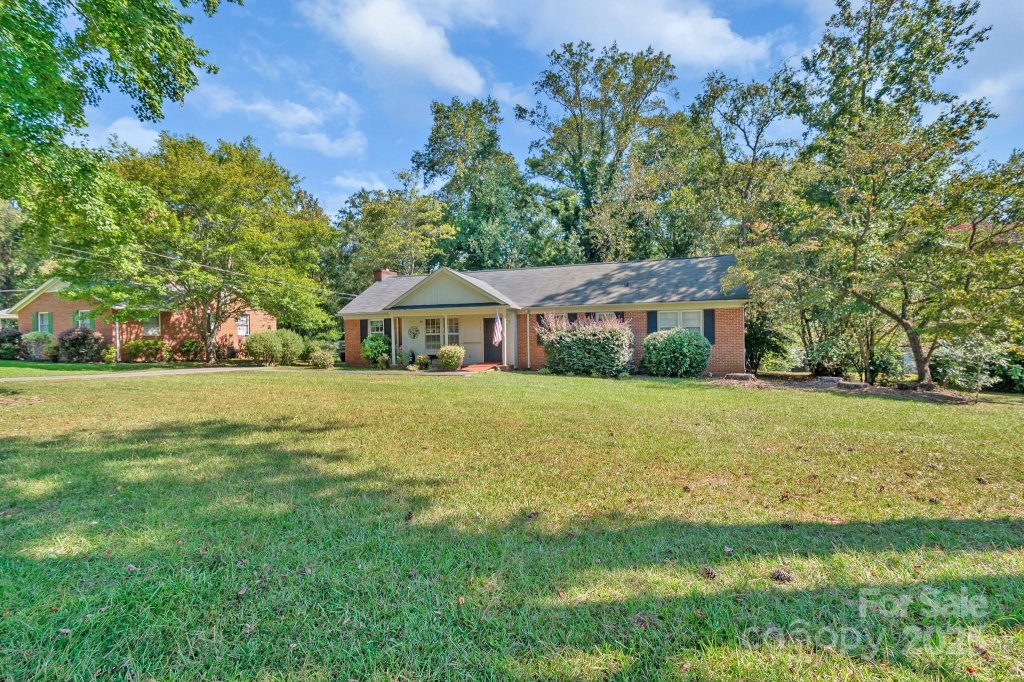 Arrowood Estates, Lancaster community