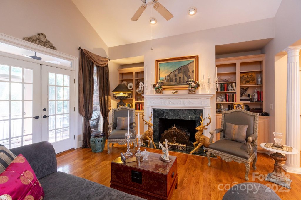 8731 Oakthorpe Drive