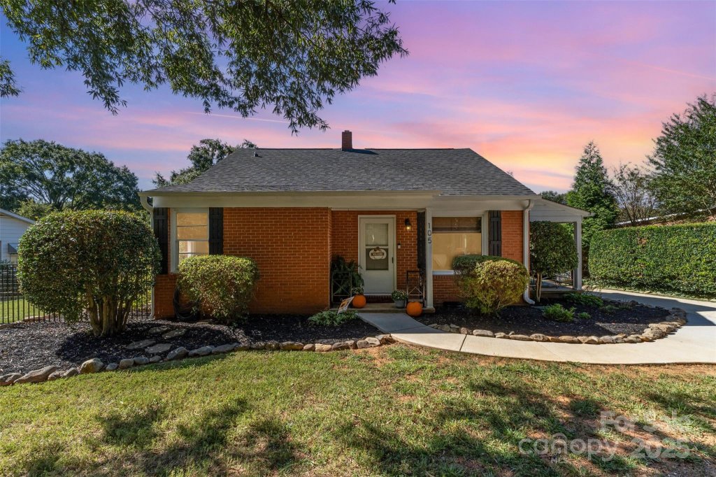 105 Peachtree Street