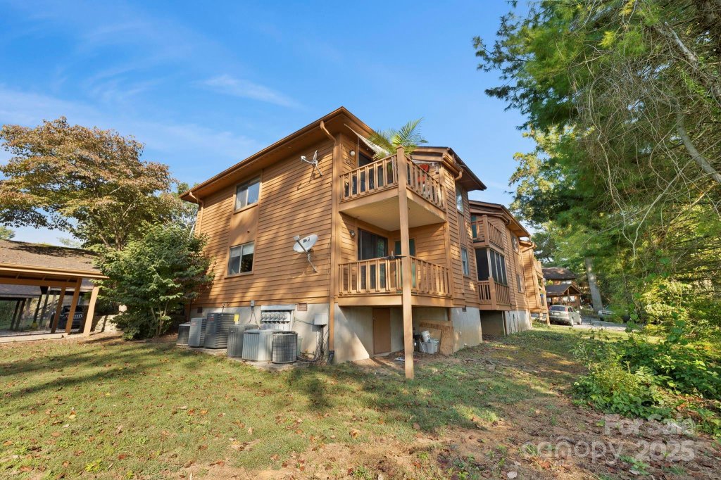 581 Courtwood Lane 3