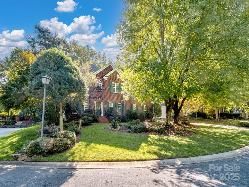 10142 Loganberry Trail