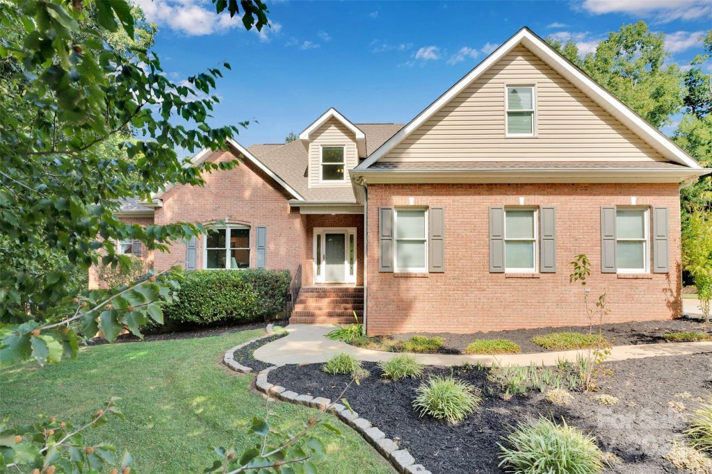 1324 Yellowood Court