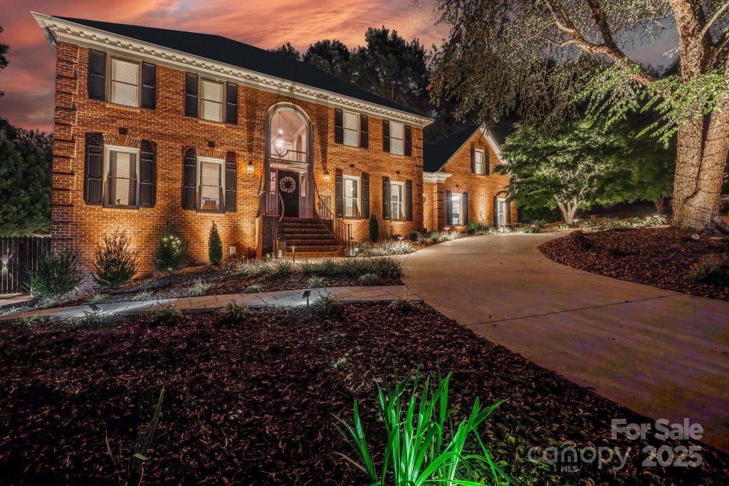 555 19th Avenue Lane