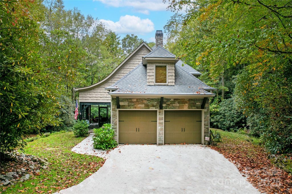 923 Ugugu Drive