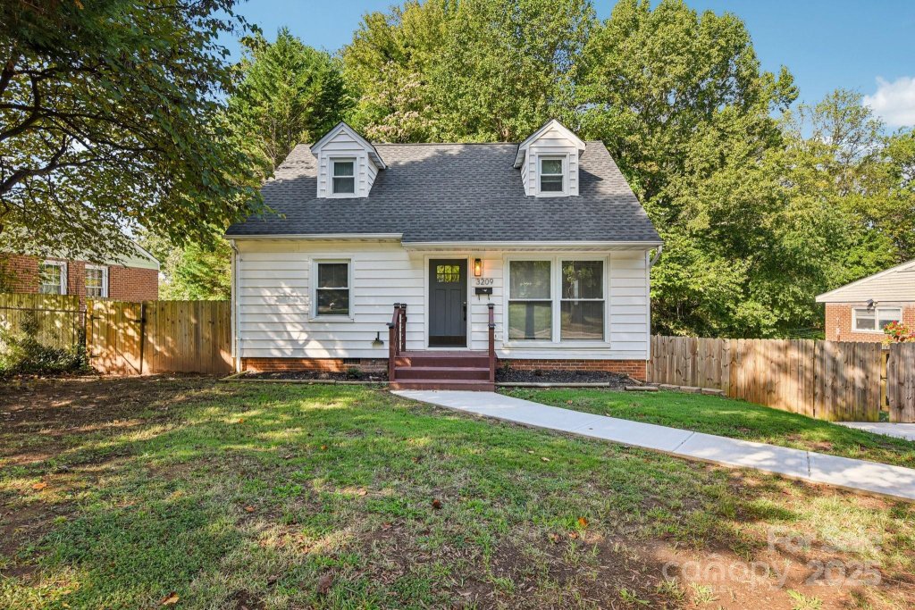 Shamrock Gardens, Charlotte community