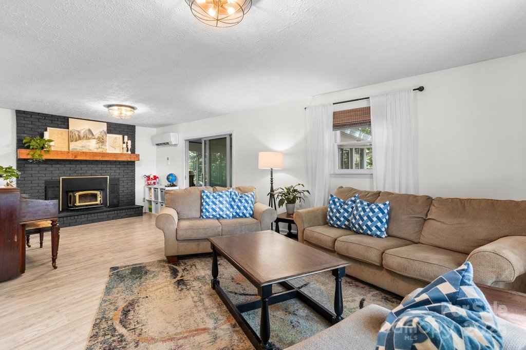 Beechwood Lakes, Hendersonville community