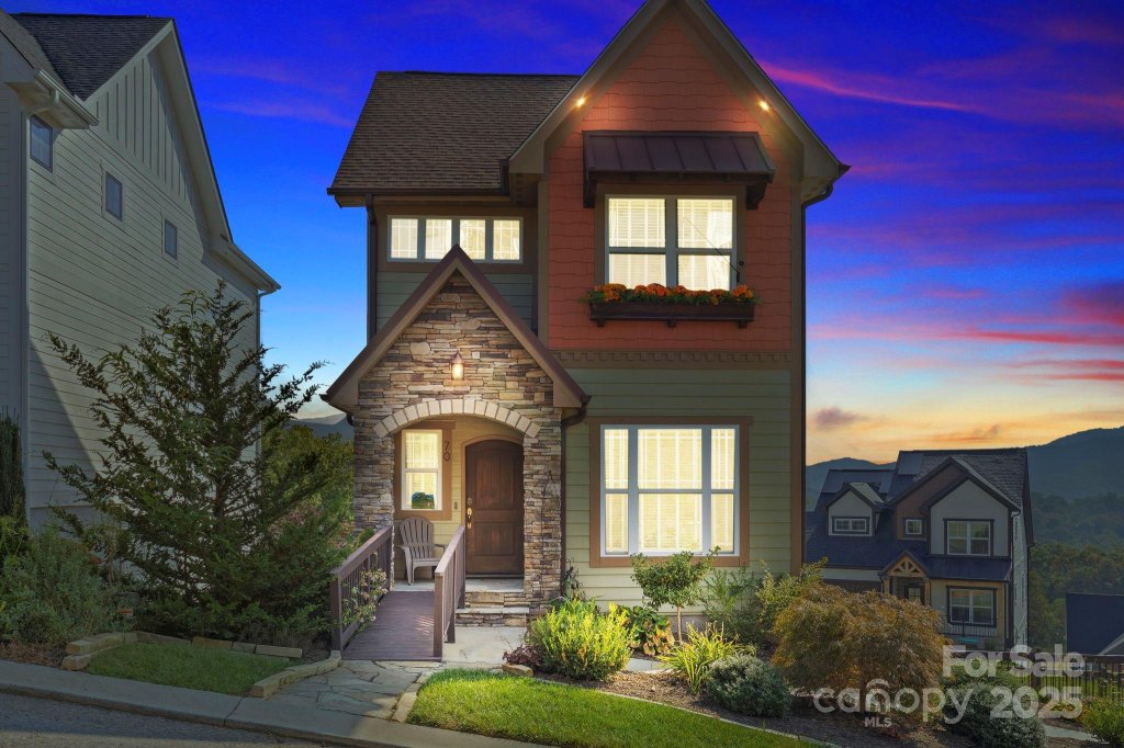 Tudor Croft, Black Mountain community