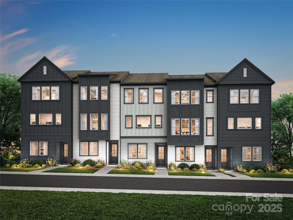 Bellflower, Charlotte community