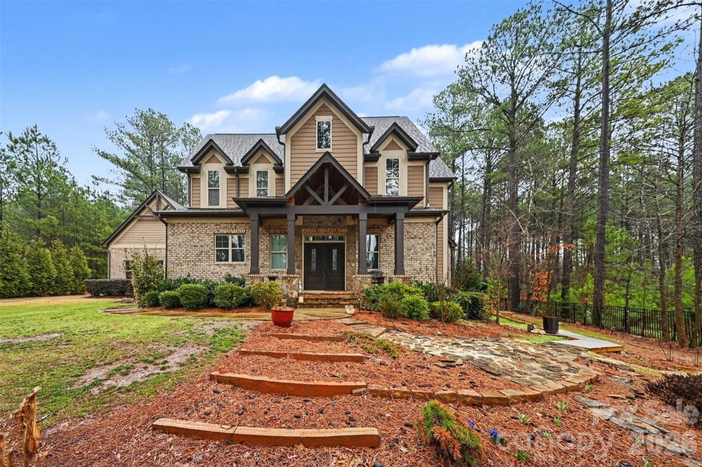 Riverchase, Lancaster community