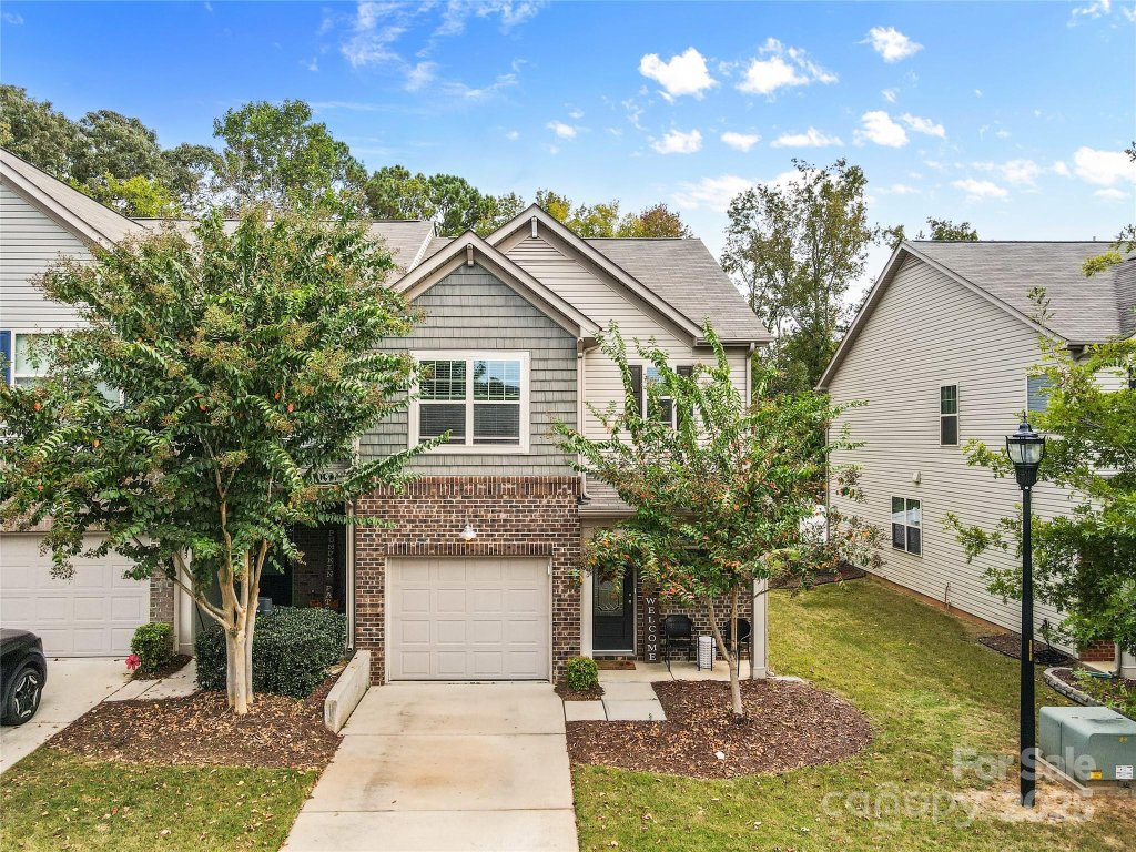 6015 Sweetbay Lane