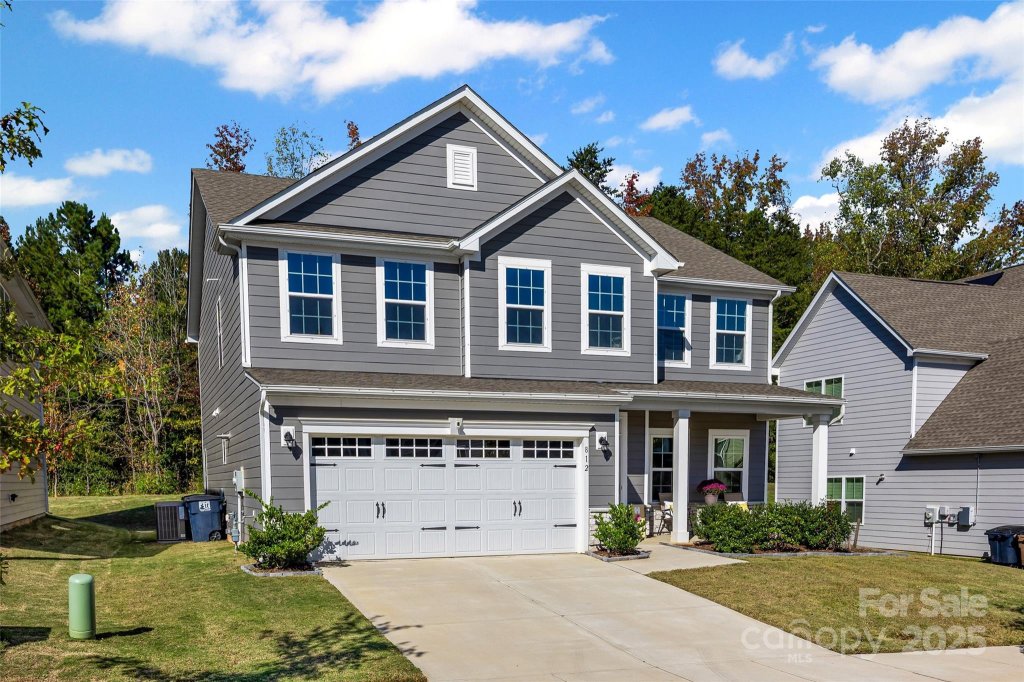 812 Dogwood Creek Lane